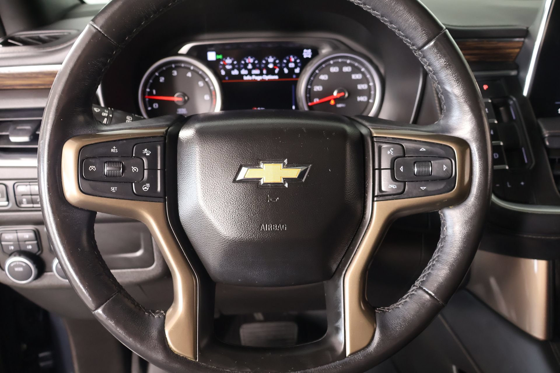 Used 2021 Chevrolet Suburban High Country AWD/4WD image 4
