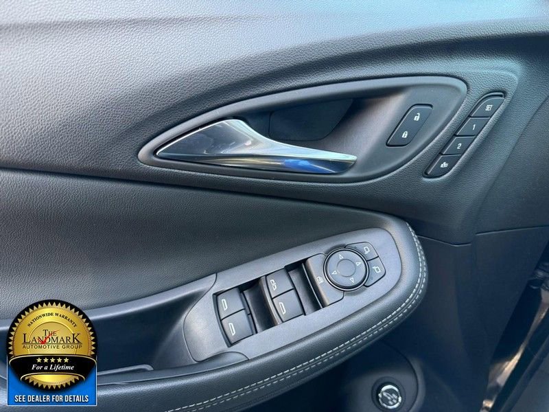 Used 2023 Buick Encore GX Essence w/ Experience Buick Package image 8