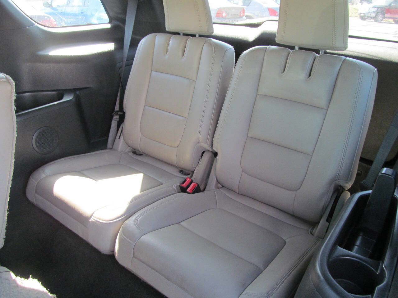 Used 2012 Ford Explorer XLT image 17
