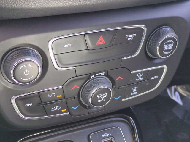 Used 2020 Jeep Compass Limited AWD/4WD image 24