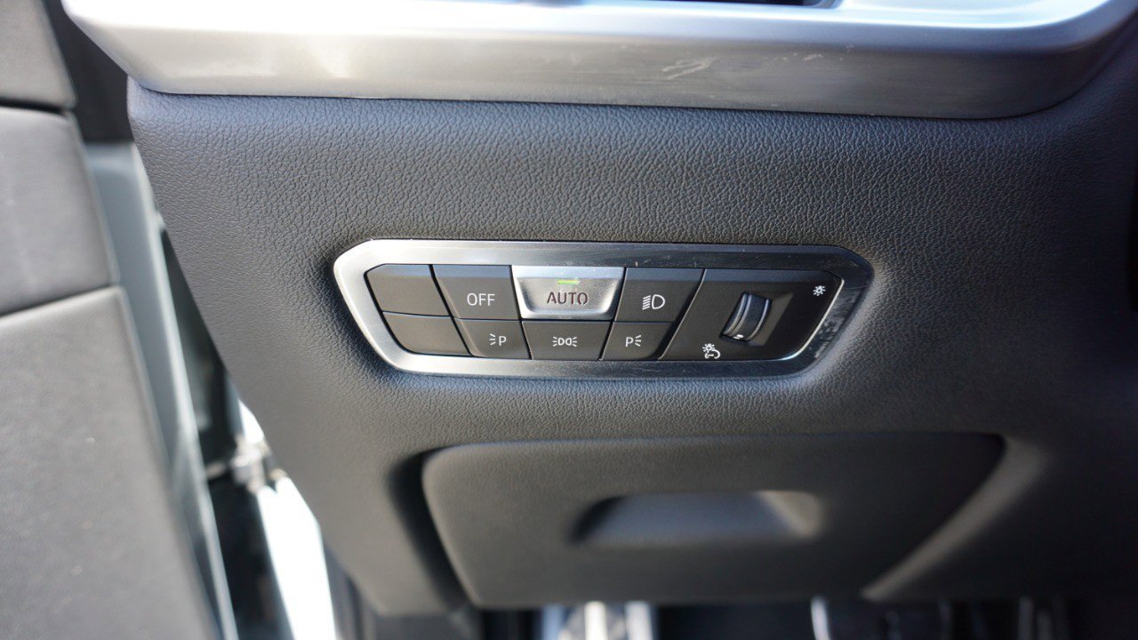 Used 2023 BMW X7 M60i w/ Executive Package image 21