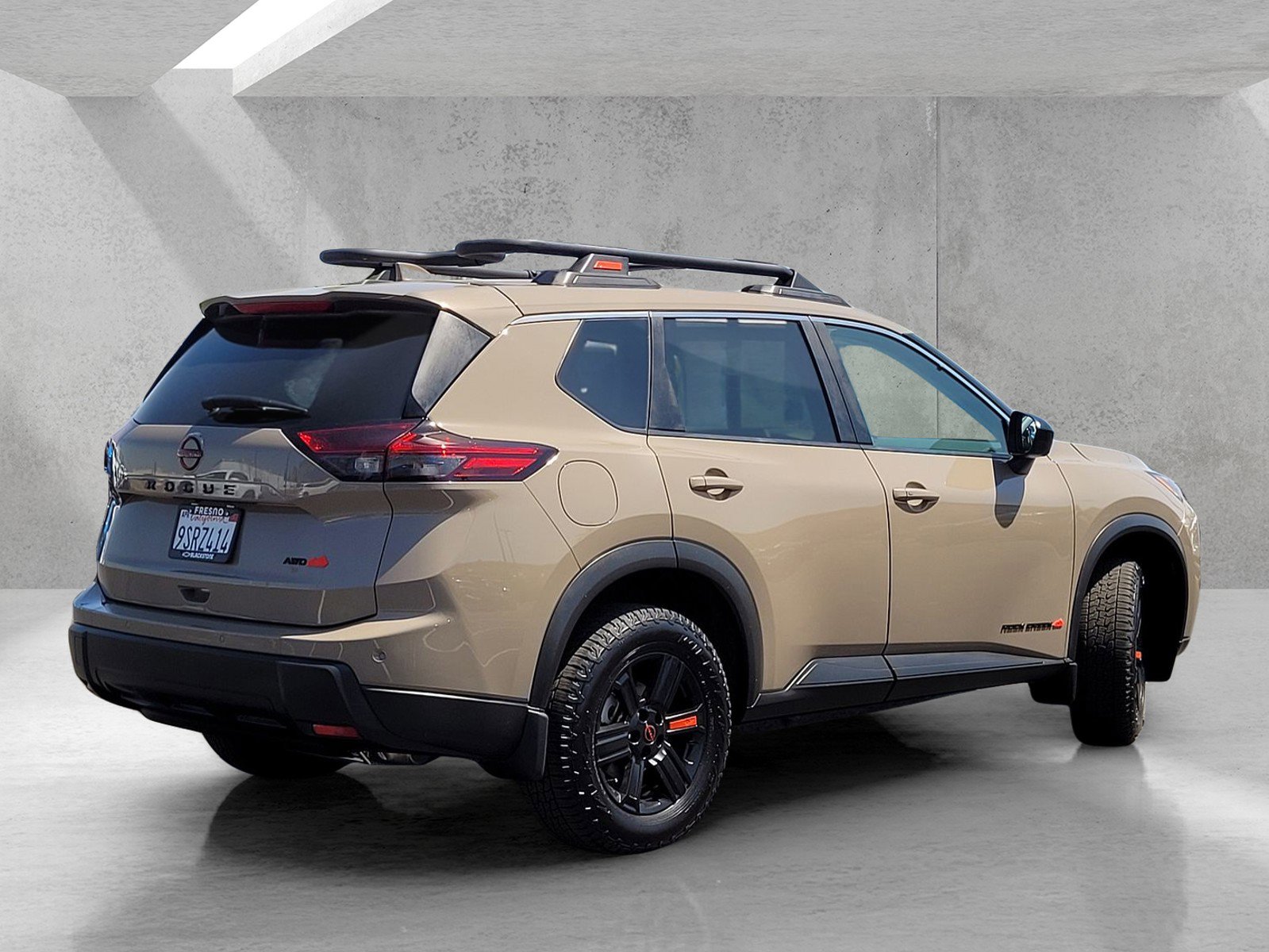 Used 2025 Nissan Rogue SV AWD/4WD image 4