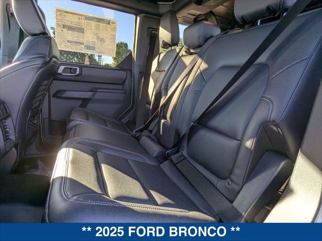 New 2025 Ford Bronco Badlands AWD/4WD image 18