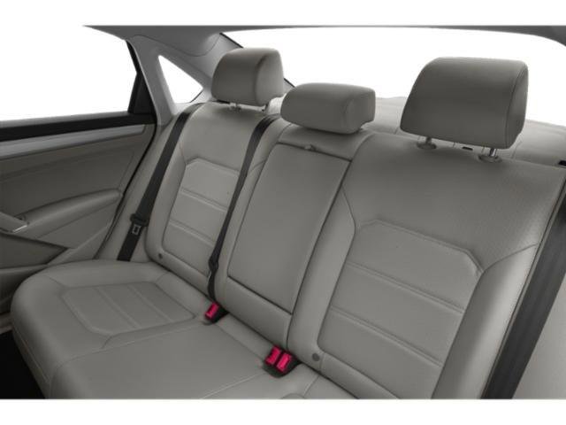 Used 2019 Volkswagen Passat 2.0T Wolfsburg image 16