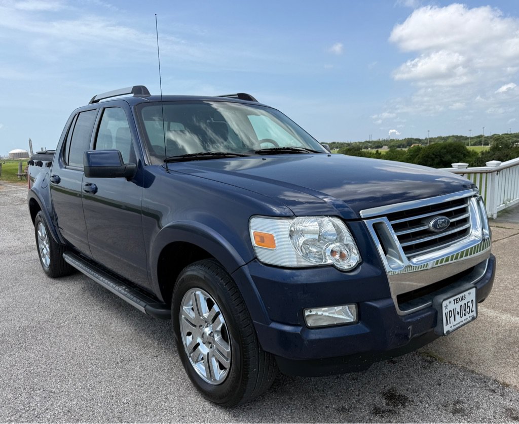 Used 2008 Ford Explorer Sport Trac Limited RWD image 3
