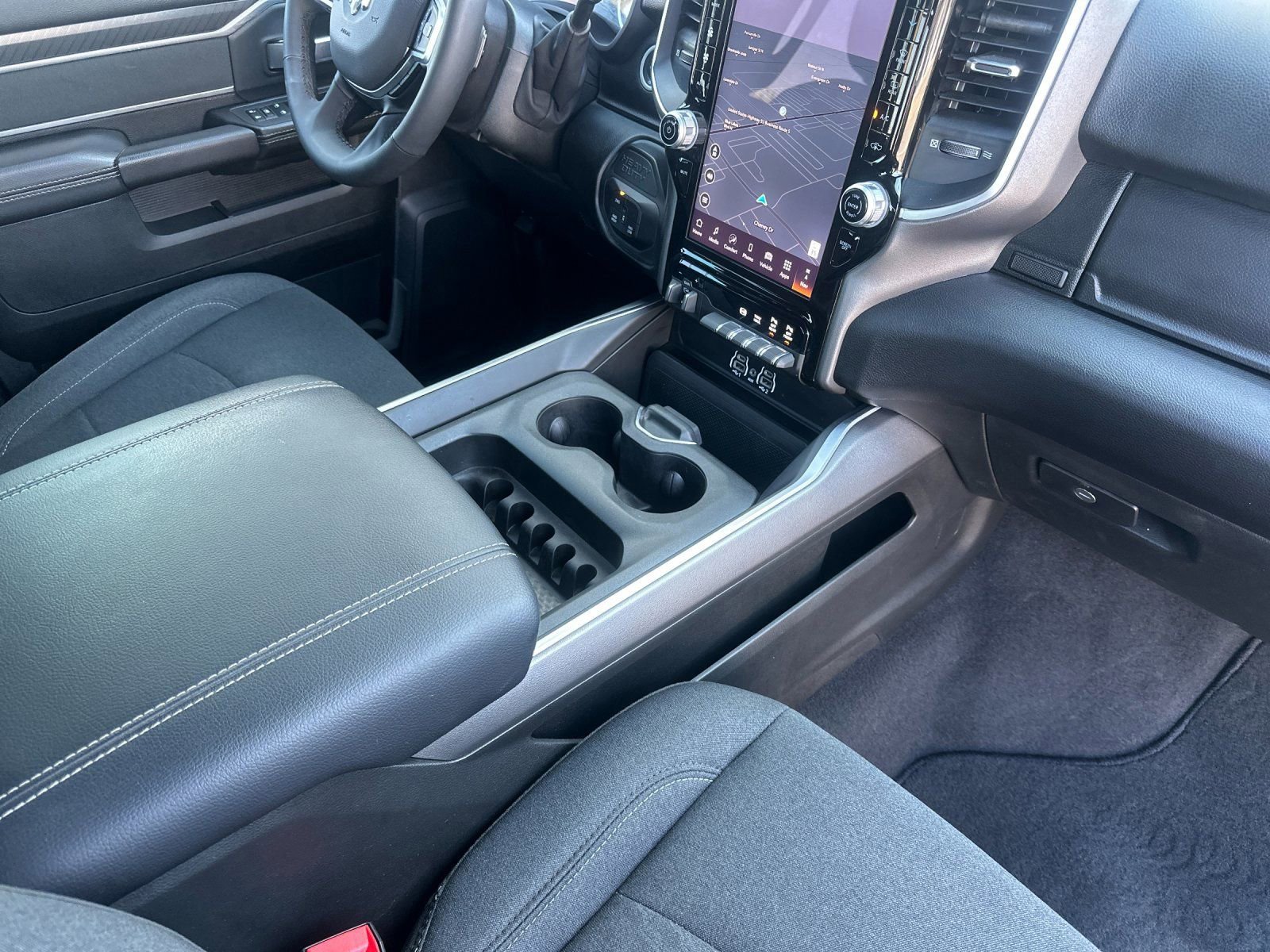 Used 2025 RAM 3500 Big Horn AWD/4WD image 17