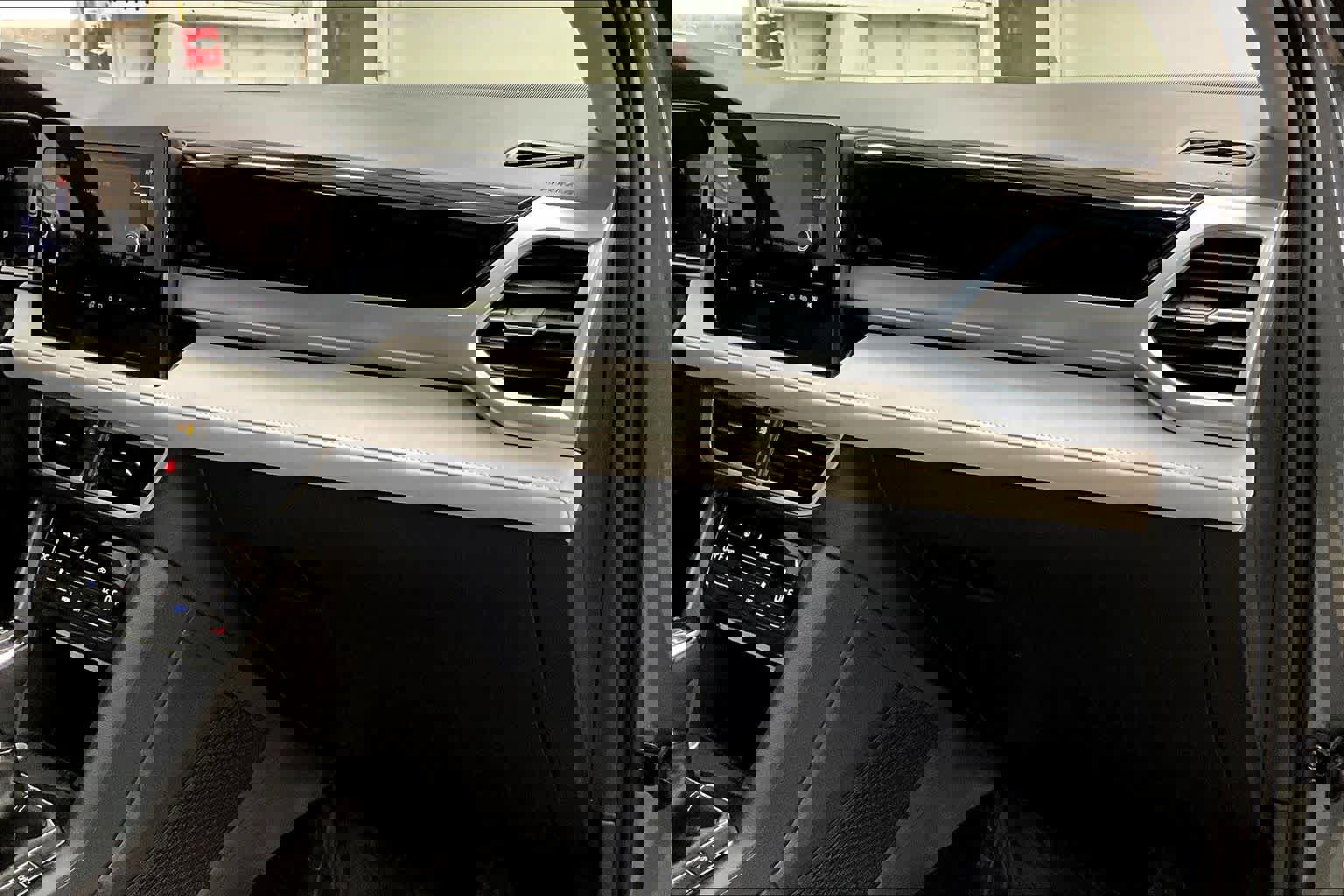 New 2026 Volkswagen Taos SE image 28