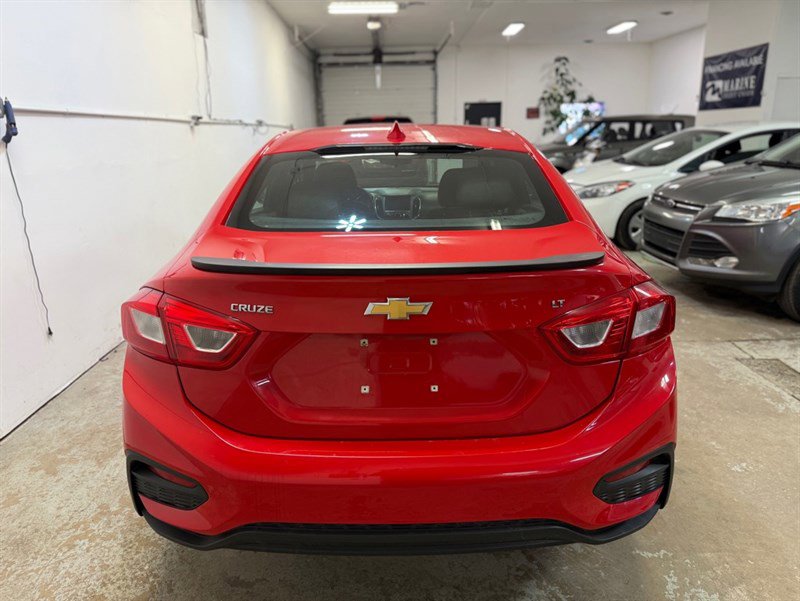 Used 2017 Chevrolet Cruze LT w/ Sun And Sound Package image 5