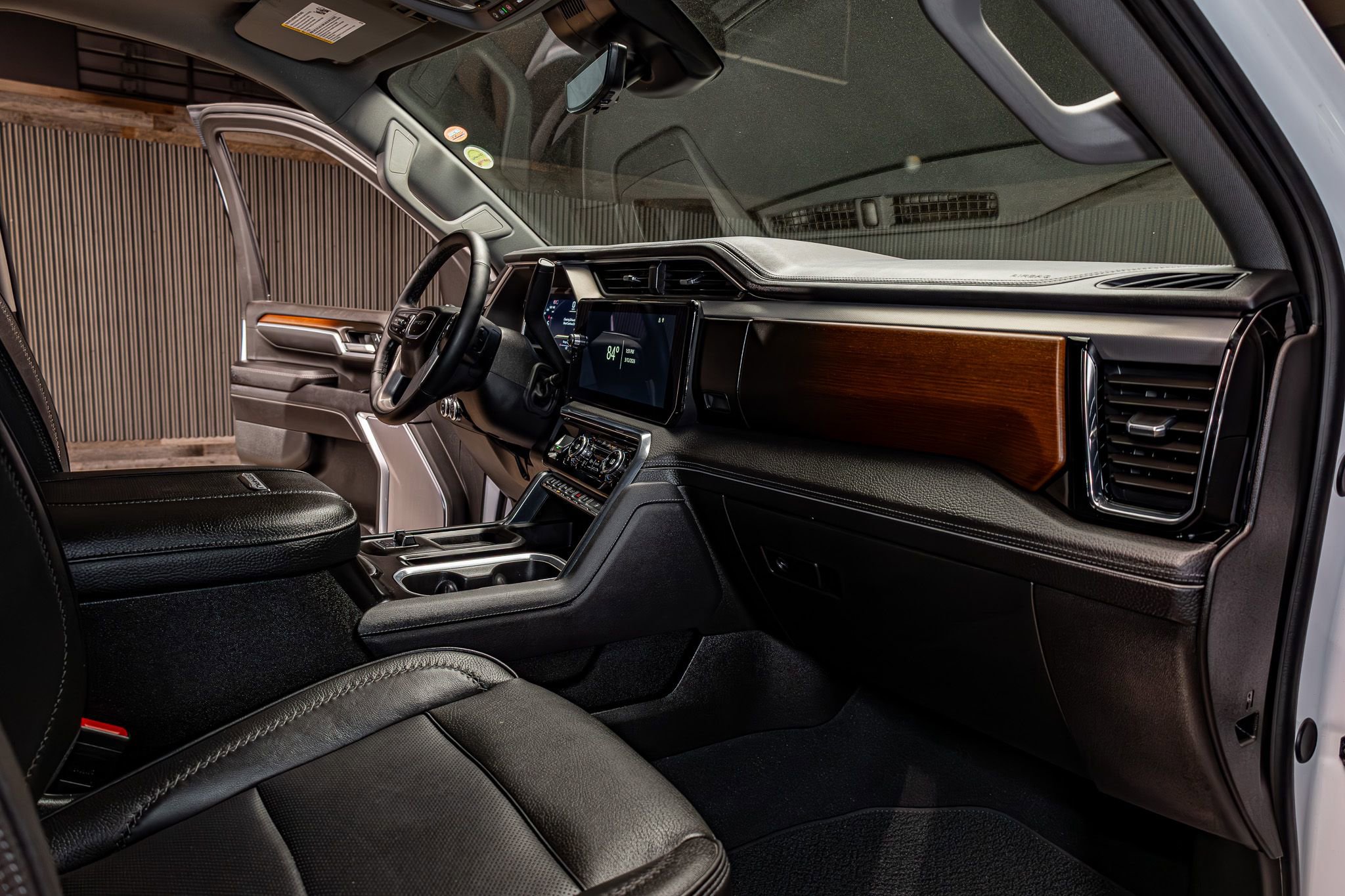 Used 2025 GMC Sierra 3500 Denali w/ Denali Reserve Package image 17