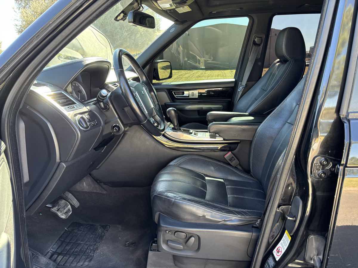 Used 2013 Land Rover Range Rover Sport HSE LUX image 26