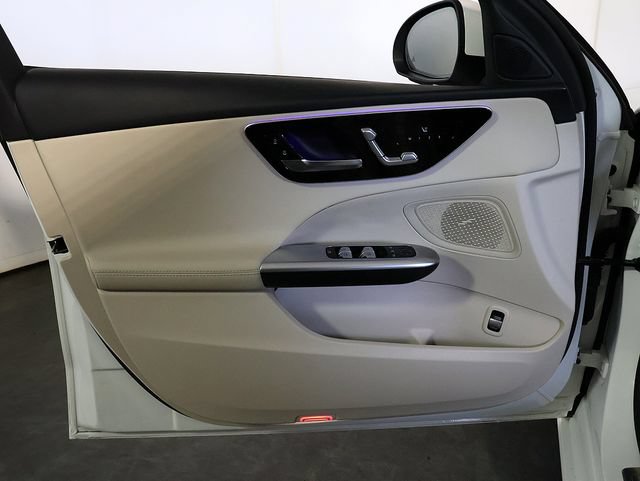 Used 2025 Mercedes-Benz C 300 4MATIC Sedan image 22