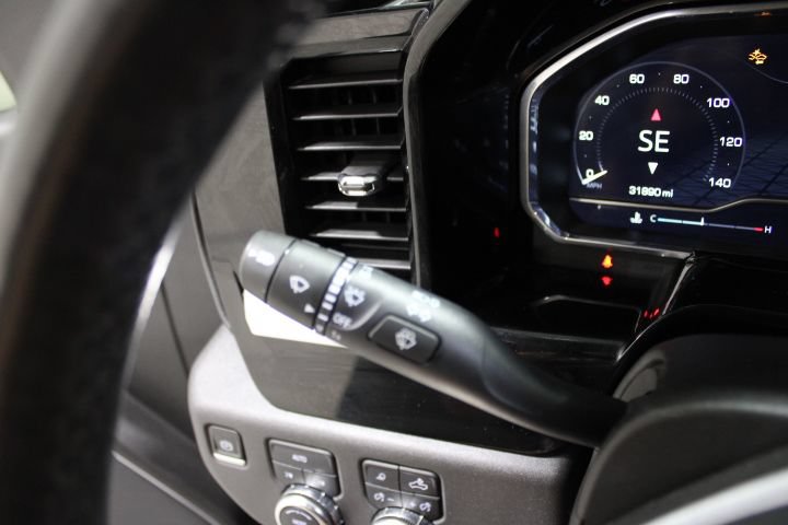 Used 2022 GMC Sierra 1500 SLT w/ SLT Convenience Package AWD/4WD image 41