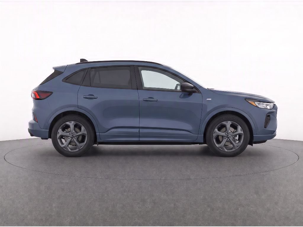 Used 2023 Ford Escape ST-Line w/ Tech Pack #1 AWD/4WD image 9