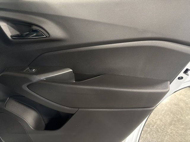 New 2026 Chevrolet Trax RS w/ Sunroof Package image 29