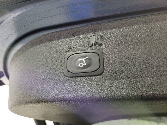 Used 2018 Ford Escape SEL w/ Ford Safe & Smart Package image 49