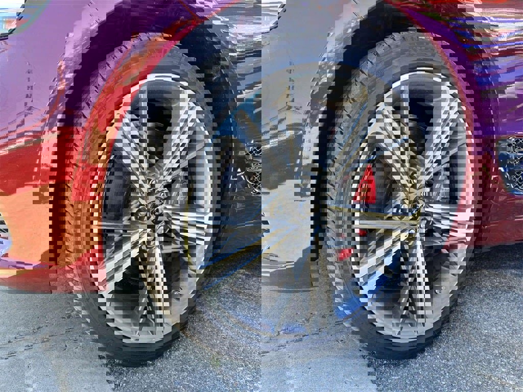 Used 2025 Genesis G70 2.5T w/ Sport Prestige Package image 8