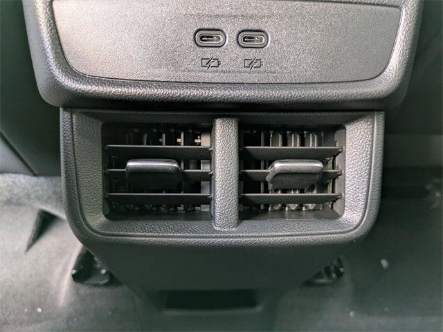 New 2026 Chevrolet Equinox LT w/ Convenience Package II image 22