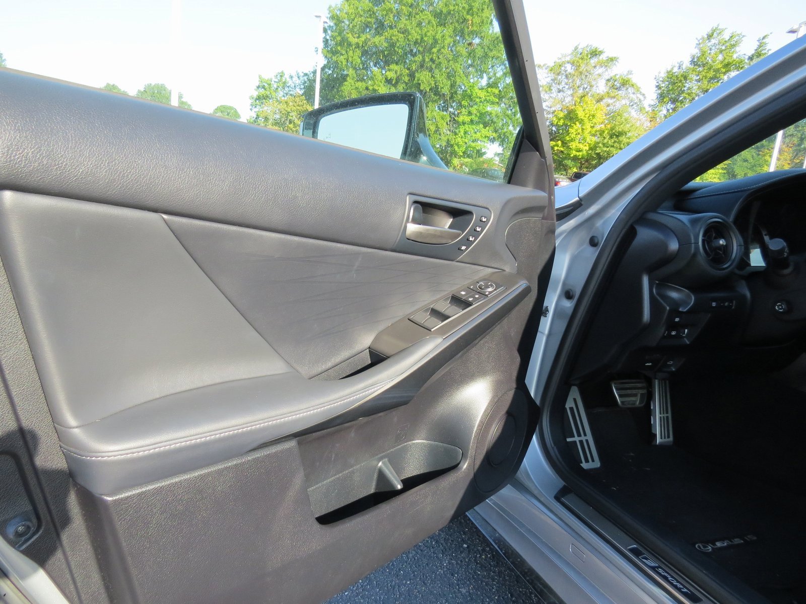 Used 2023 Lexus IS 350 F Sport image 15