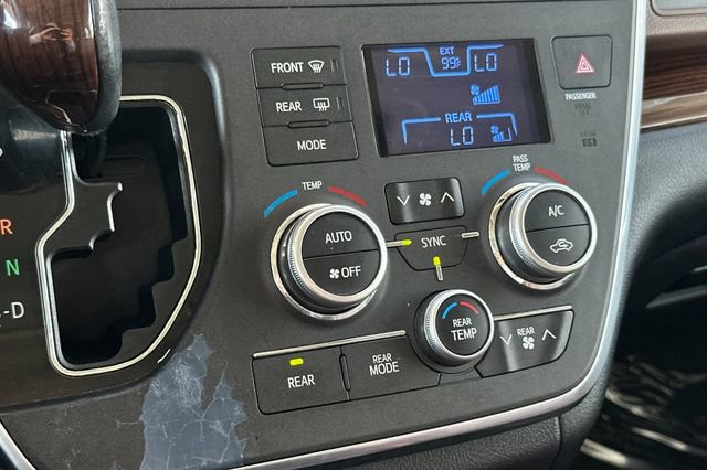 Used 2016 Toyota Sienna Limited FWD image 20