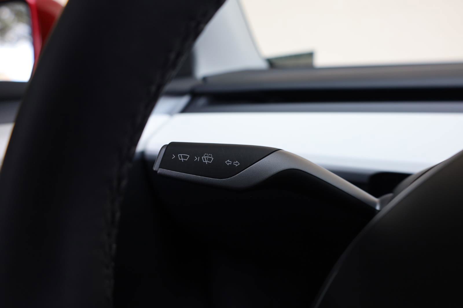 Used 2024 Tesla Model Y Long Range RWD image 33