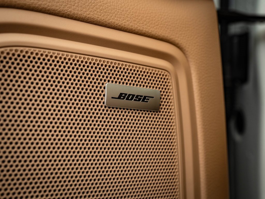 Certified 2025 Porsche Macan image 22