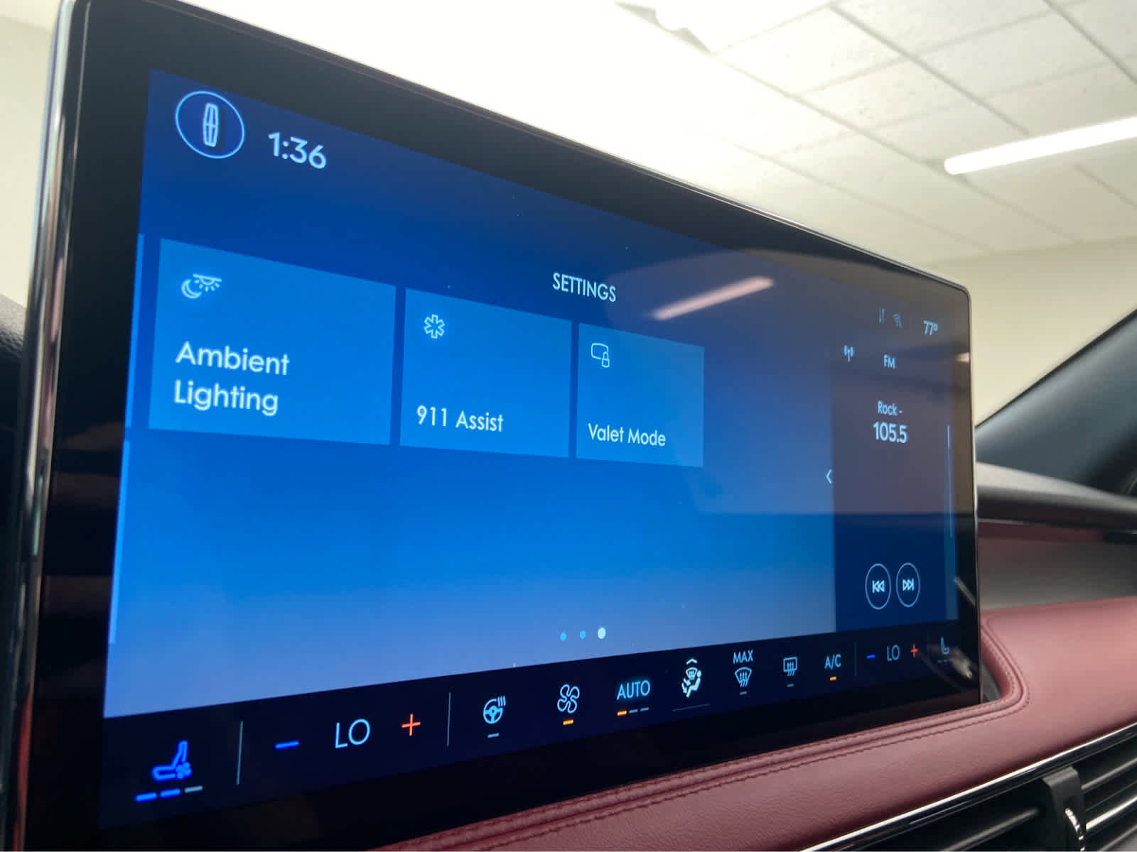 Used 2025 Lincoln Corsair Reserve w/ Jet Appearance Package image 35