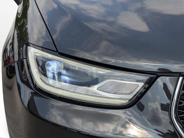 Used 2023 Chrysler Pacifica Touring-L FWD image 10