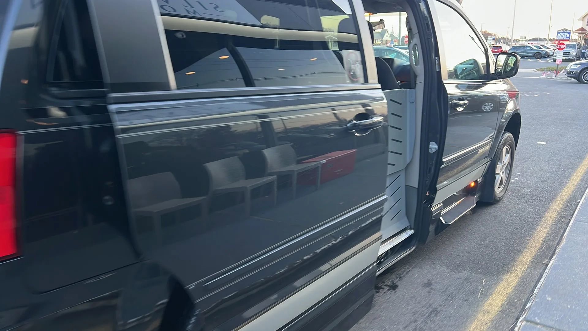 Used 2011 Dodge Grand Caravan Mainstreet w/ PWR Convenience Group FWD image 15