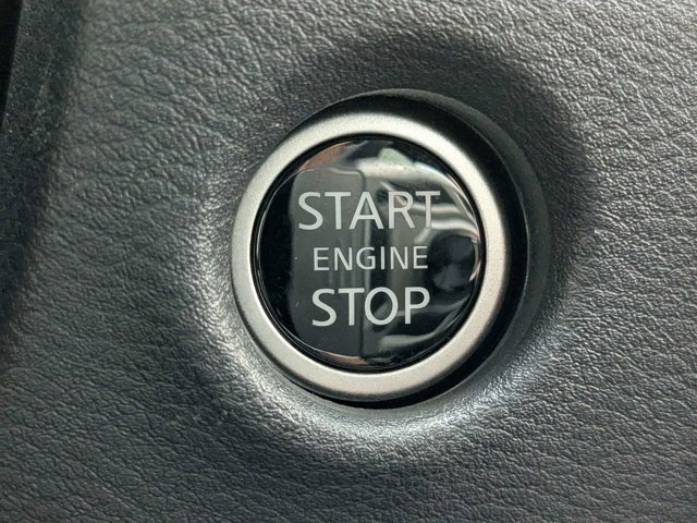 New 2025 Nissan Frontier PRO-4X w/ Black Accent Package image 32