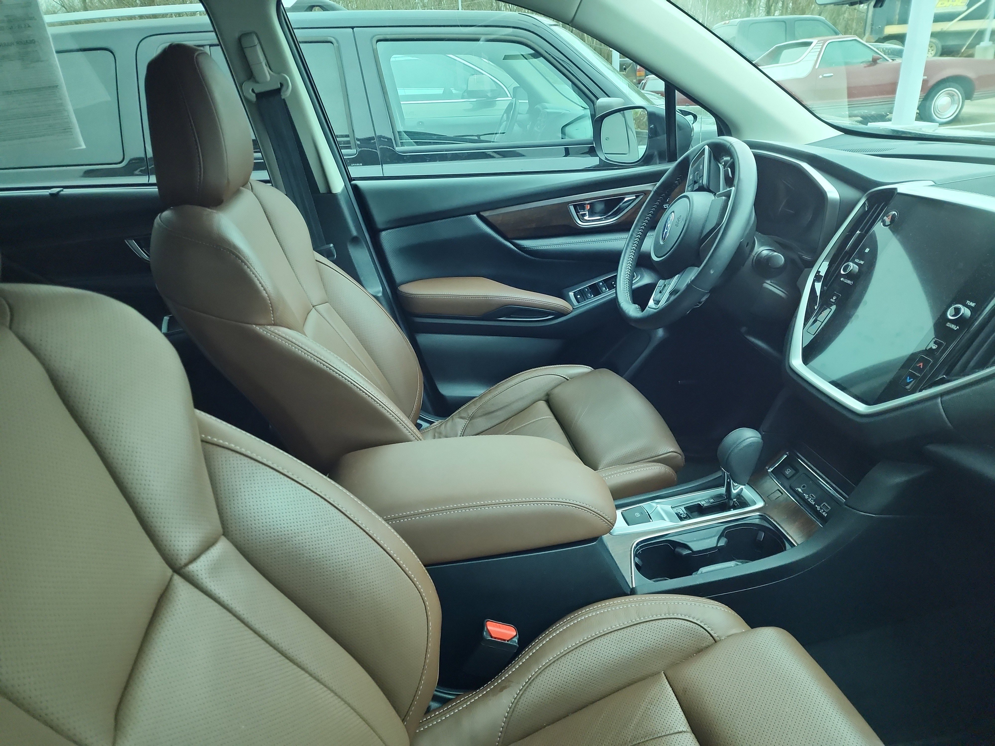 Certified 2024 Subaru Ascent Touring w/ Popular Package #2 image 8