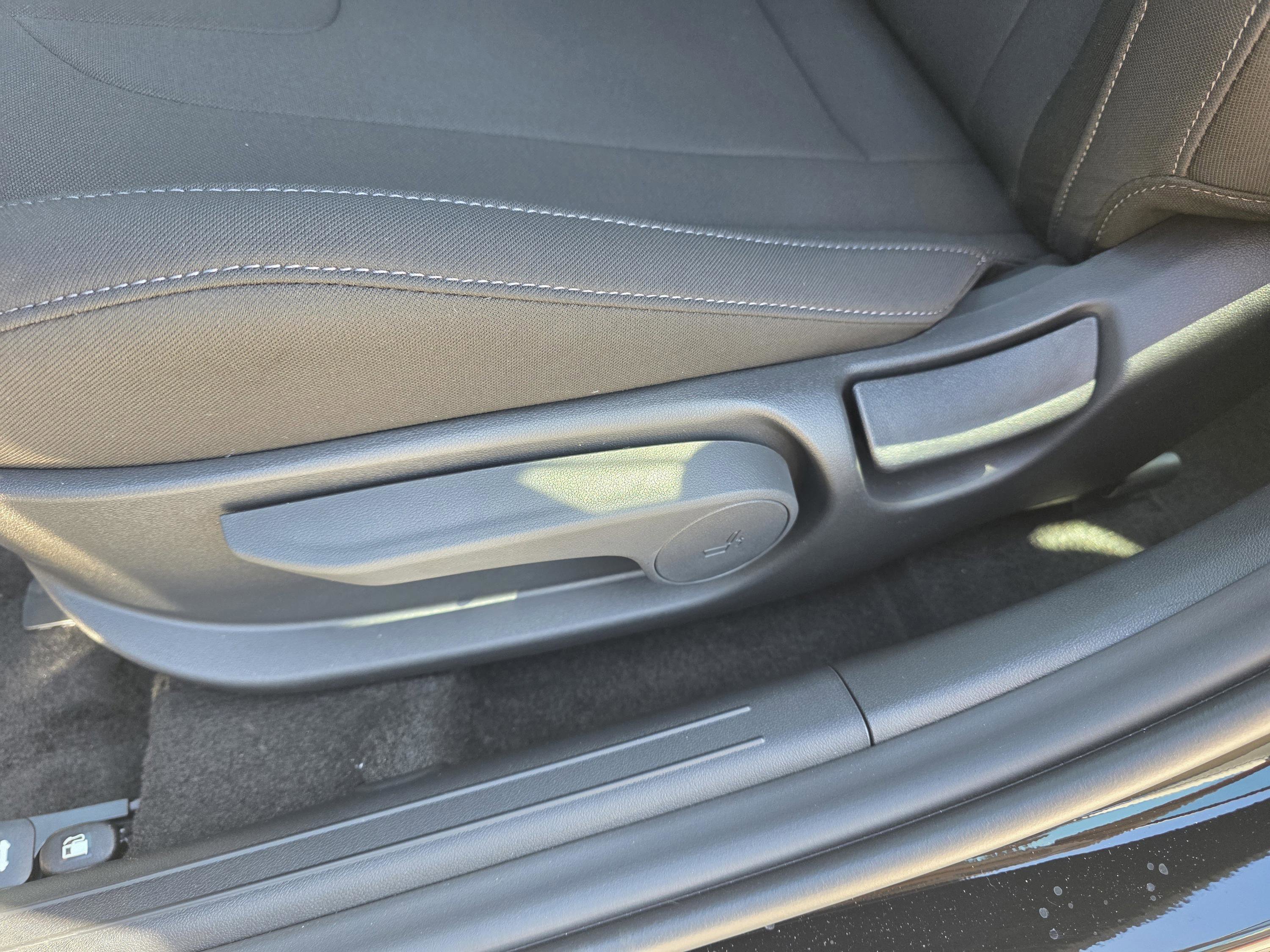 New 2026 Hyundai Elantra SEL Sport FWD image 31