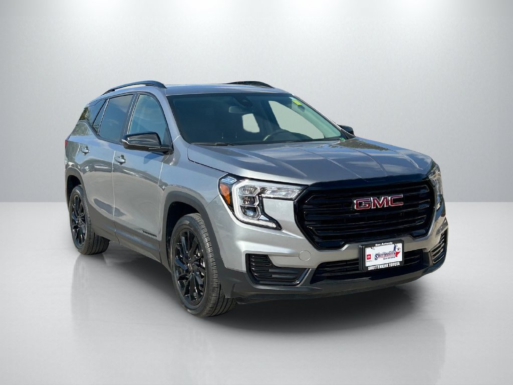 Used 2024 GMC Terrain SLE w/ Driver Convenience Package FWD image 3