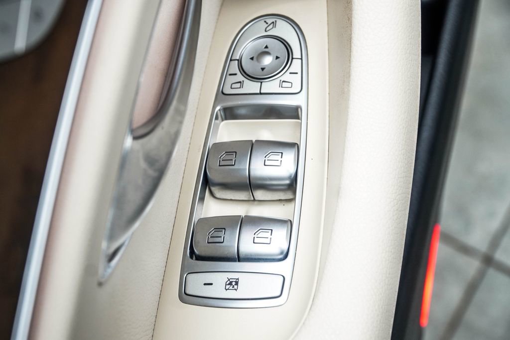 Used 2022 Mercedes-Benz E 450 4MATIC All-Terrain Wagon w/ Driver Assistance Package image 37