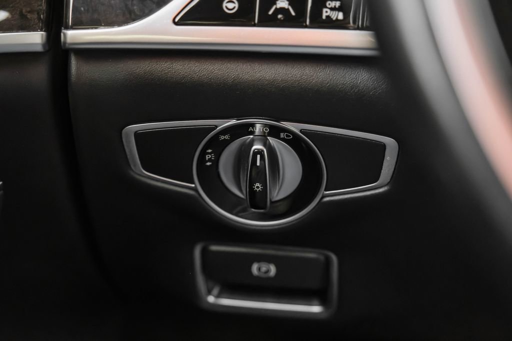 Used 2016 Mercedes-Benz S 550 Sedan image 34