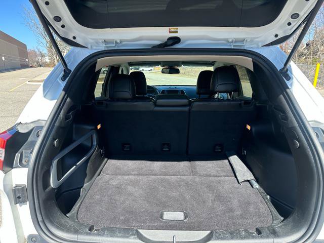 Used 2018 Jeep Cherokee Latitude Plus AWD/4WD image 29