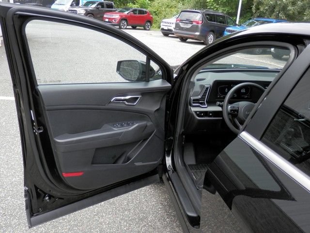 Used 2023 Kia Sportage LX AWD/4WD image 15