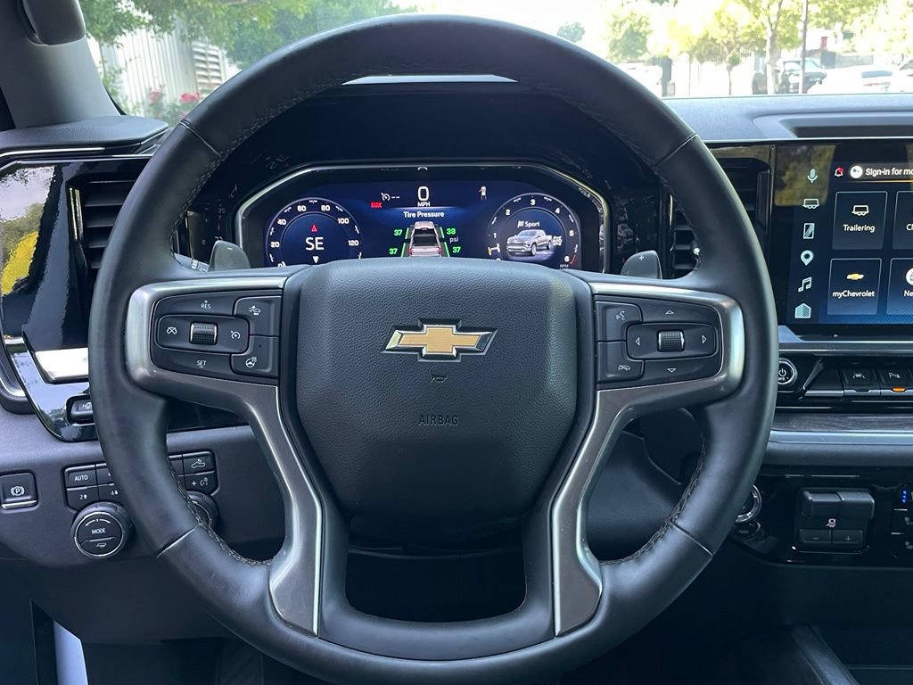 New 2026 Chevrolet Silverado 1500 LTZ w/ LTZ Premium Package AWD/4WD image 15