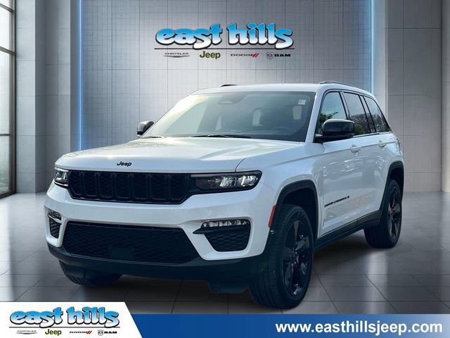 Certified 2024 Jeep Grand Cherokee Limited w/ Black Appearance Package AWD/4WD image 3
