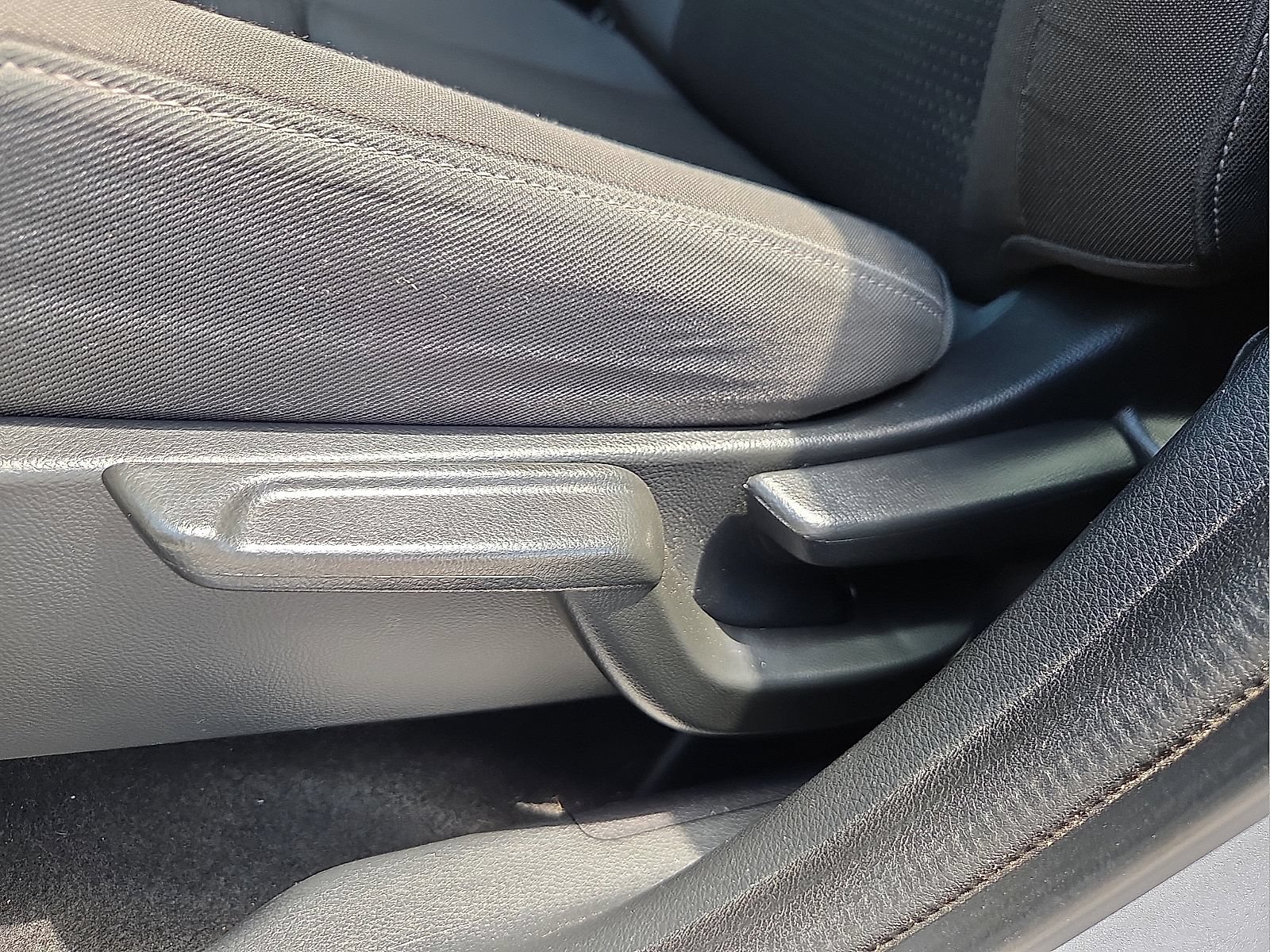 Used 2019 Honda HR-V Sport image 15