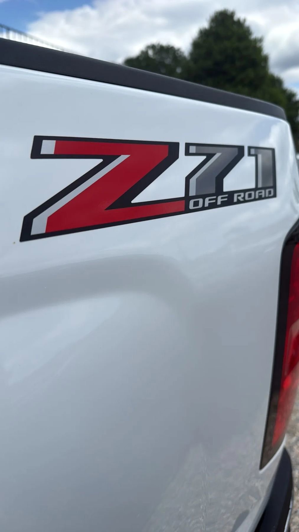 Used 2019 Chevrolet Silverado 2500 LT AWD/4WD image 12