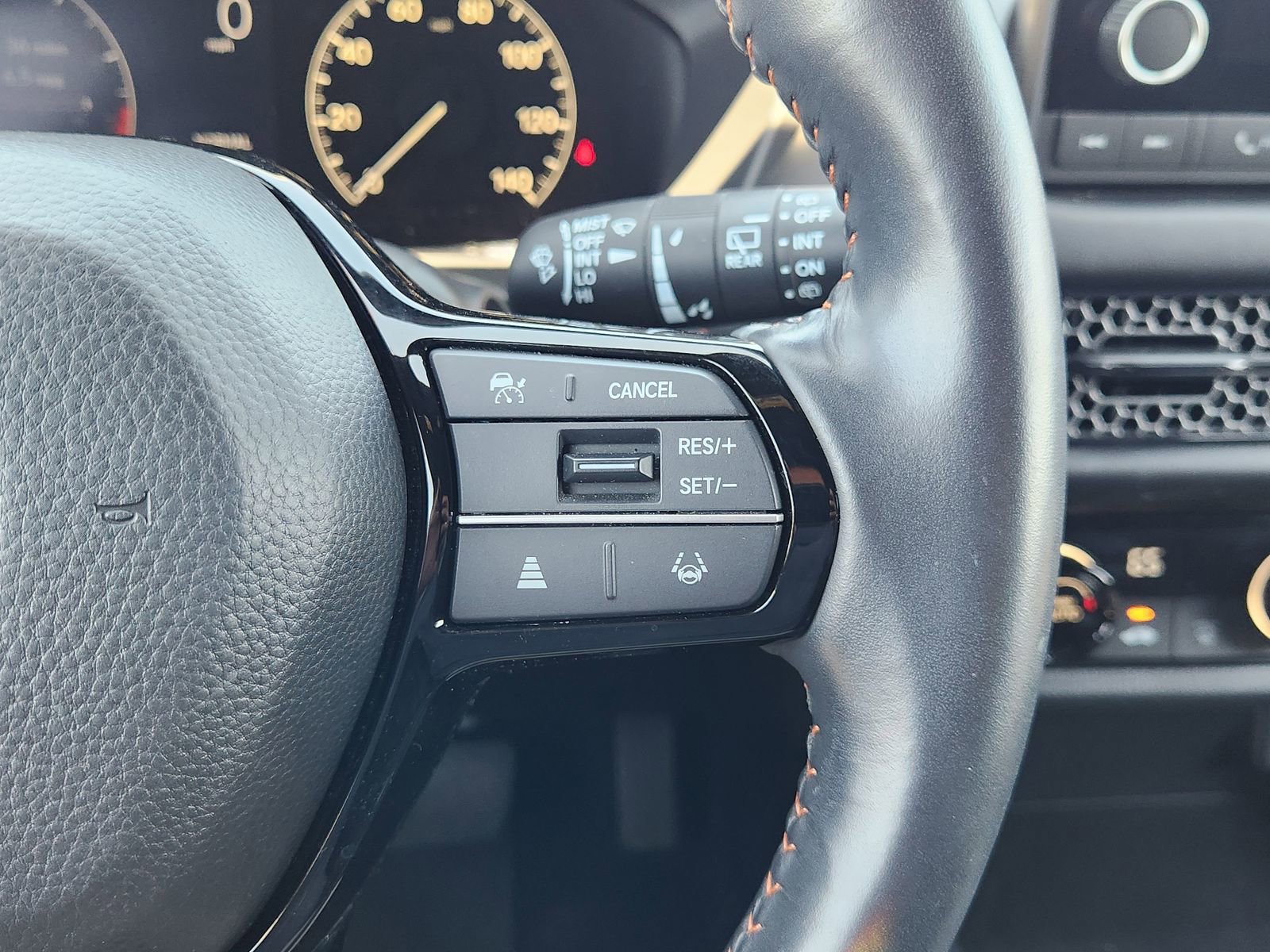 Used 2025 Honda HR-V Sport image 32