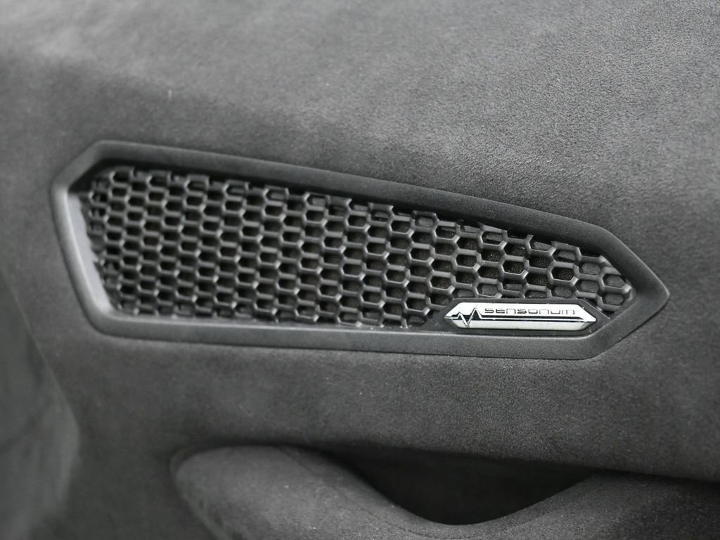 Used 2023 Lamborghini Huracan Tecnica image 24