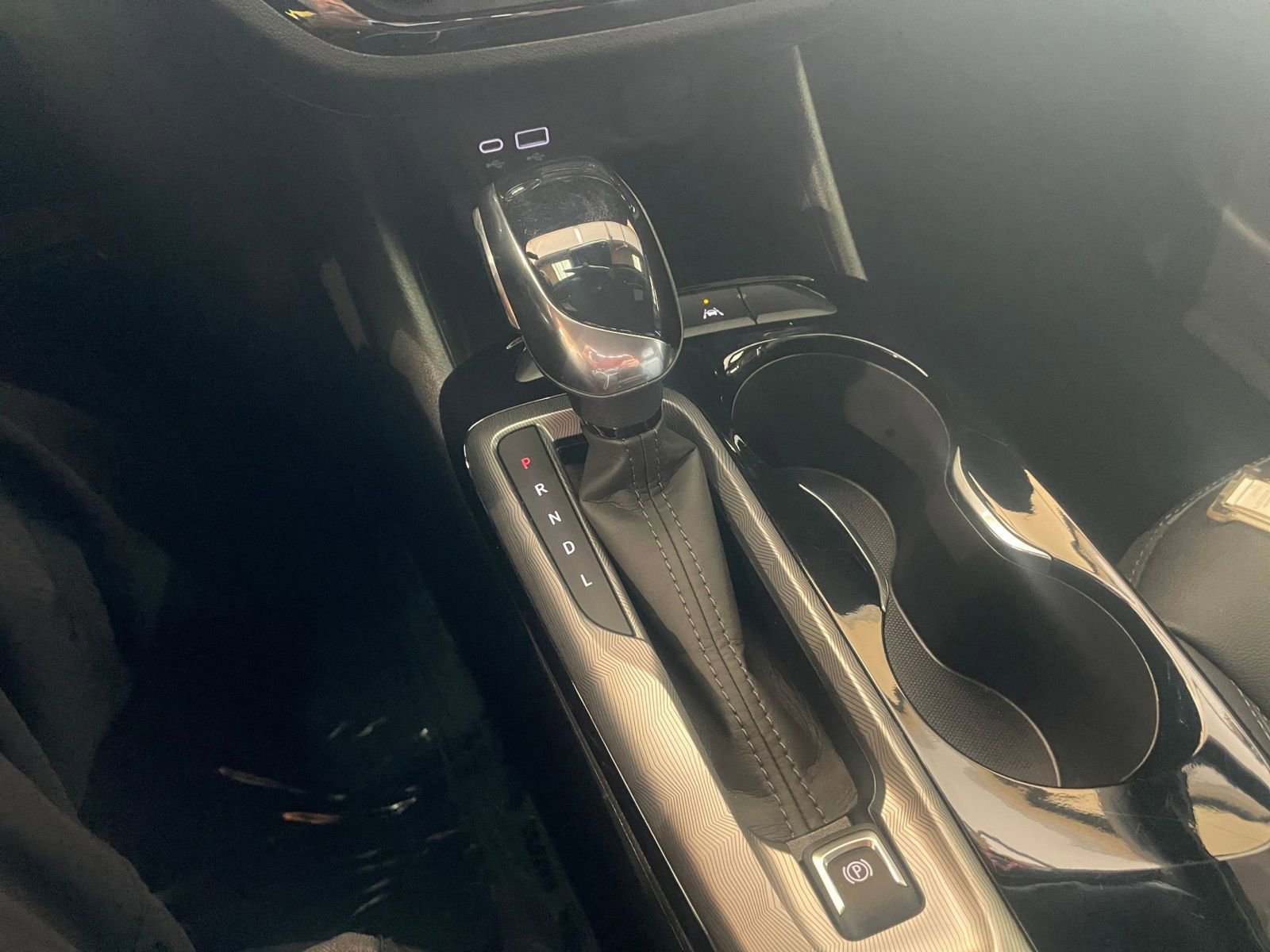 Used 2025 Buick Envista Sport Touring image 40