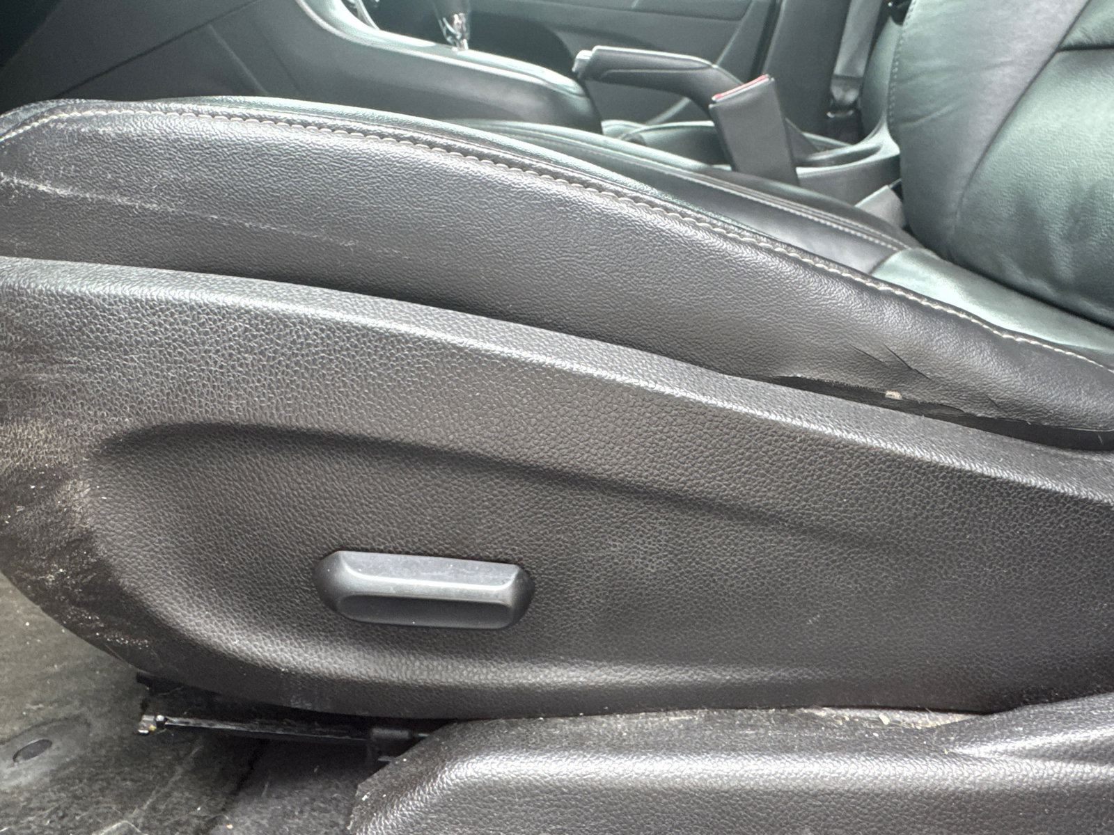 Used 2014 Chevrolet Cruze LTZ w/ RS Package image 10