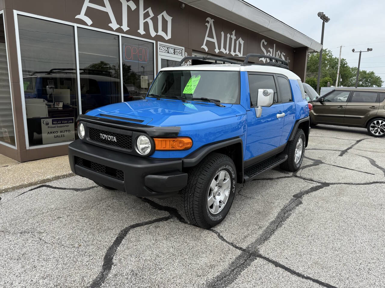 Used 2007 Toyota FJ Cruiser 4WD image 2