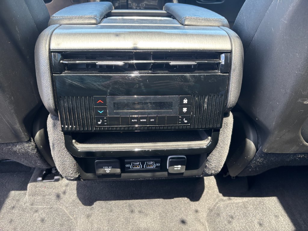 Used 2024 Jeep Wagoneer Series II AWD/4WD image 24