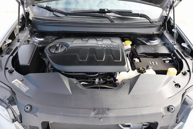 Used 2021 Jeep Cherokee Latitude Lux FWD image 42
