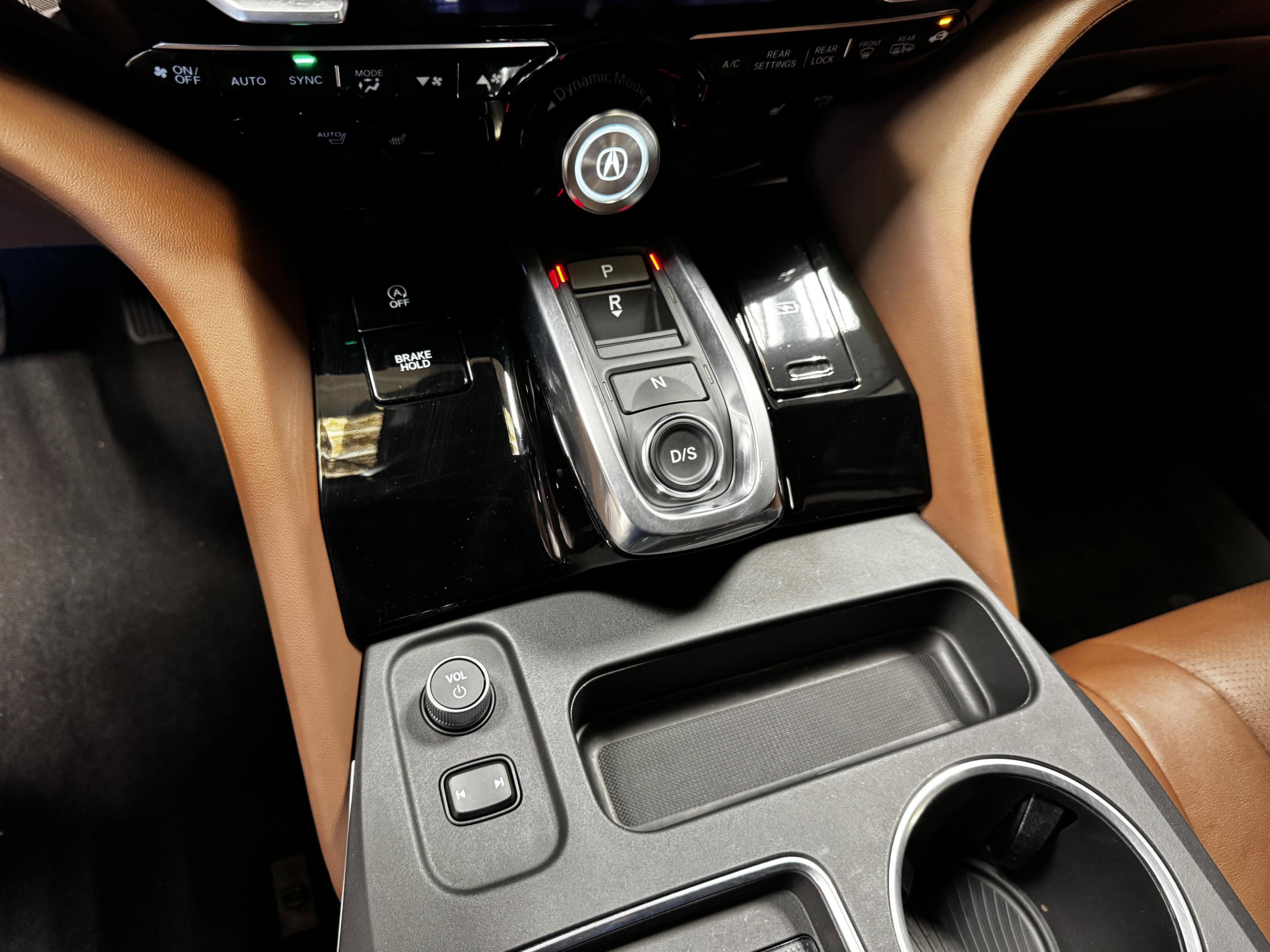 Certified 2025 Acura MDX FWD w/ Technology Package image 30