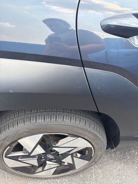 Used 2024 Hyundai Kona Limited AWD/4WD image 12