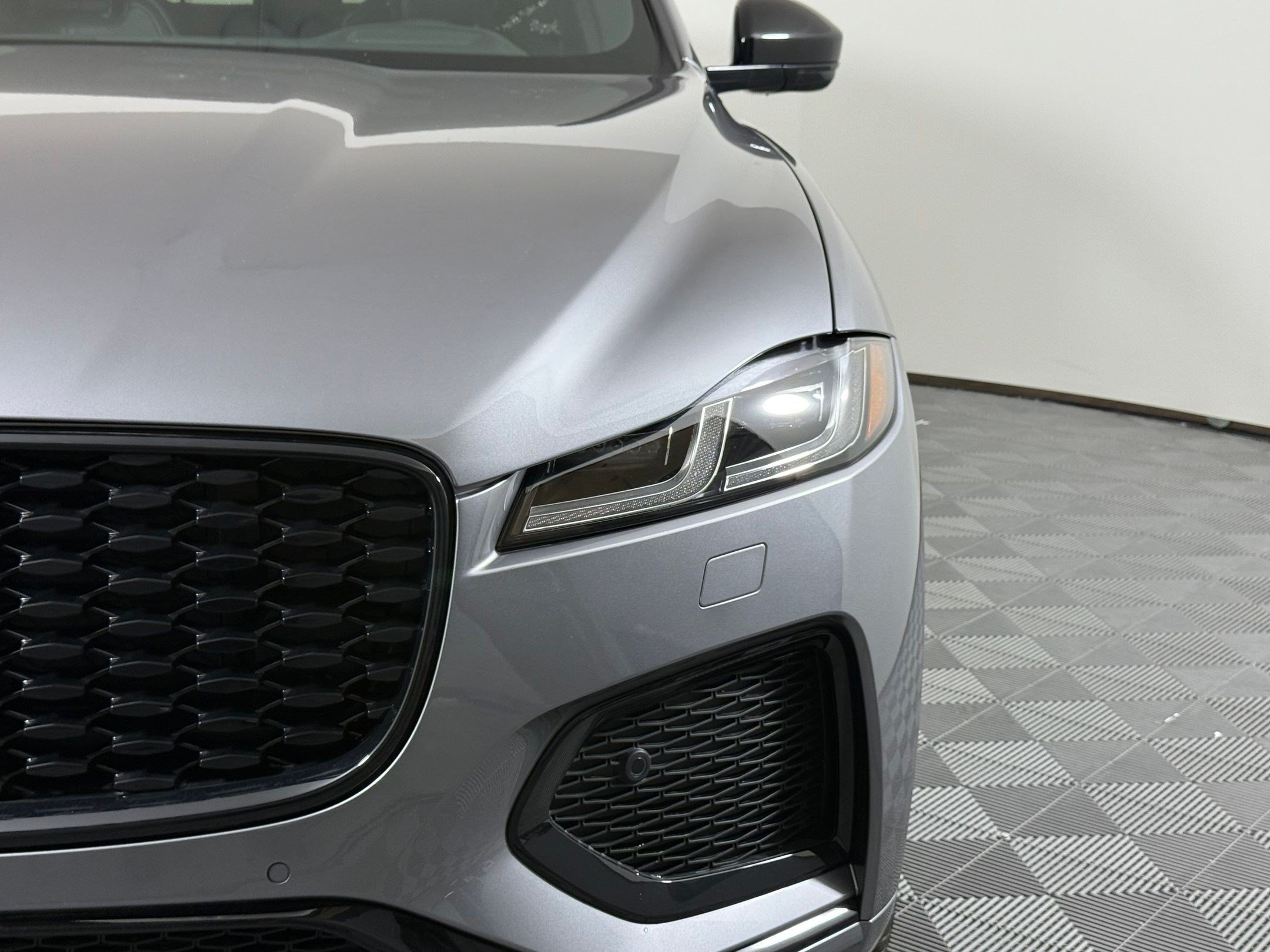 New 2026 Jaguar F-PACE R-Dynamic S AWD/4WD image 12